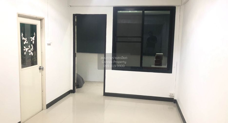 For sale 2 bedrooms townhouse in Lak Si, Bangkok