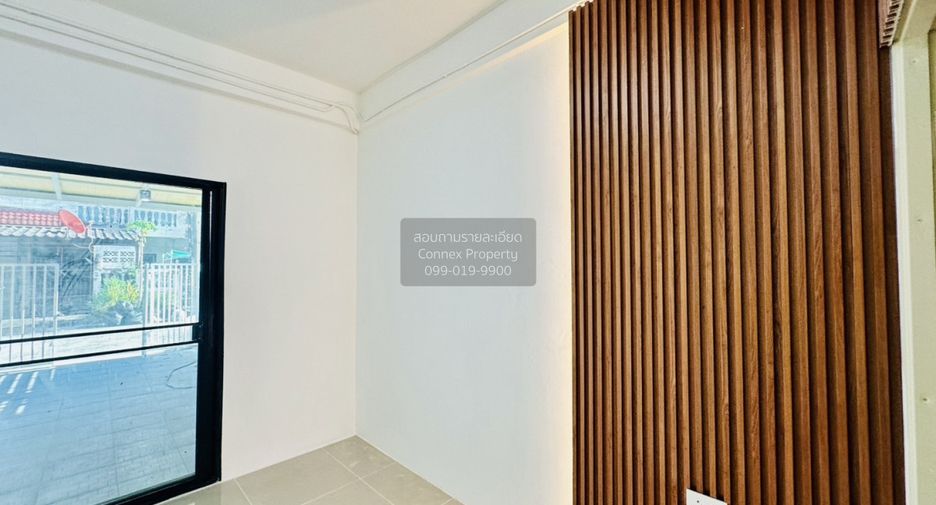 For sale 2 bedrooms townhouse in Bang Khae, Bangkok