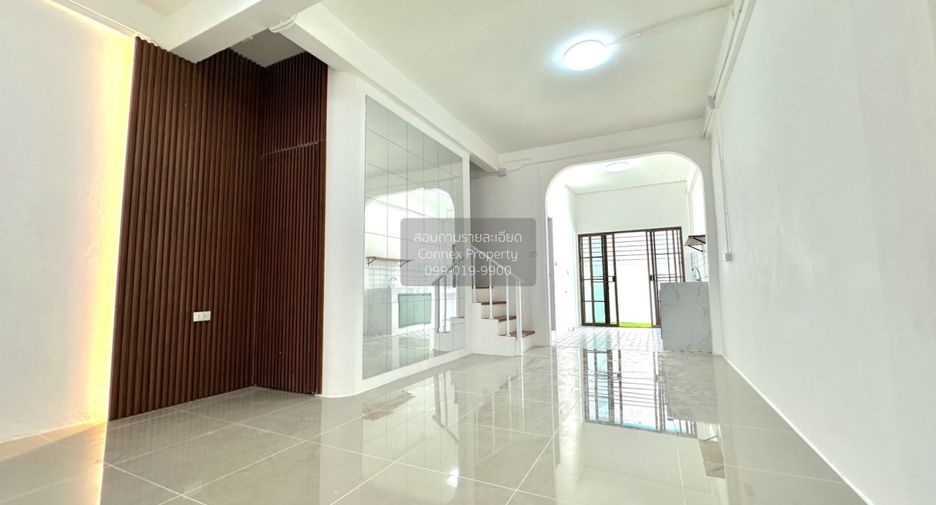 For sale 2 bedrooms townhouse in Bang Khae, Bangkok