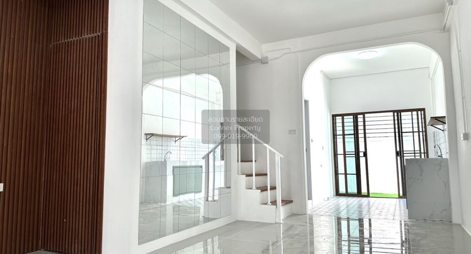 For sale 2 bedrooms townhouse in Bang Khae, Bangkok