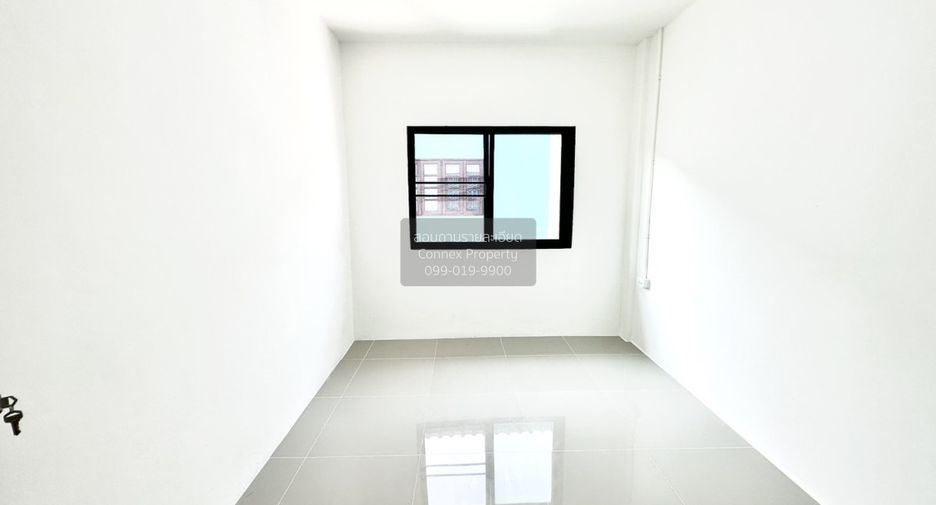 For sale 2 bedrooms townhouse in Bang Khae, Bangkok