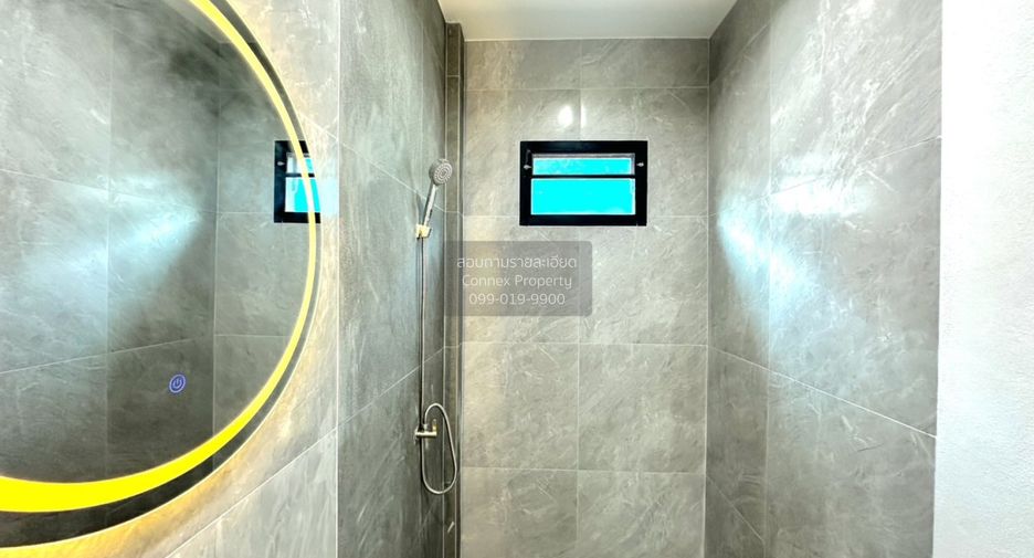 For sale 2 bedrooms townhouse in Bang Khae, Bangkok