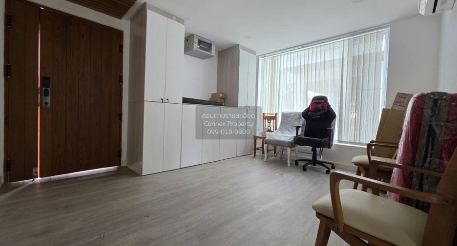 For sale 6 bedrooms house in Thawi Watthana, Bangkok