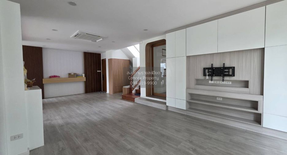 For sale 6 bedrooms house in Thawi Watthana, Bangkok