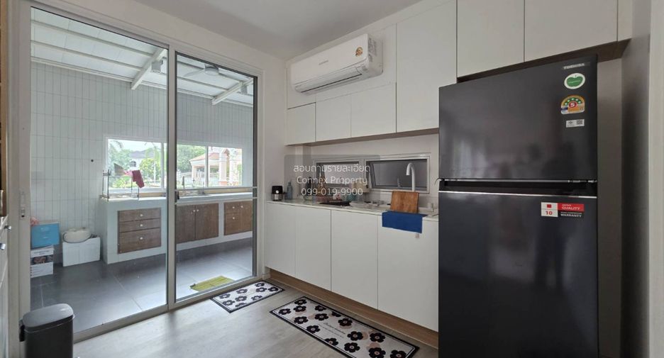 For sale 6 bedrooms house in Thawi Watthana, Bangkok