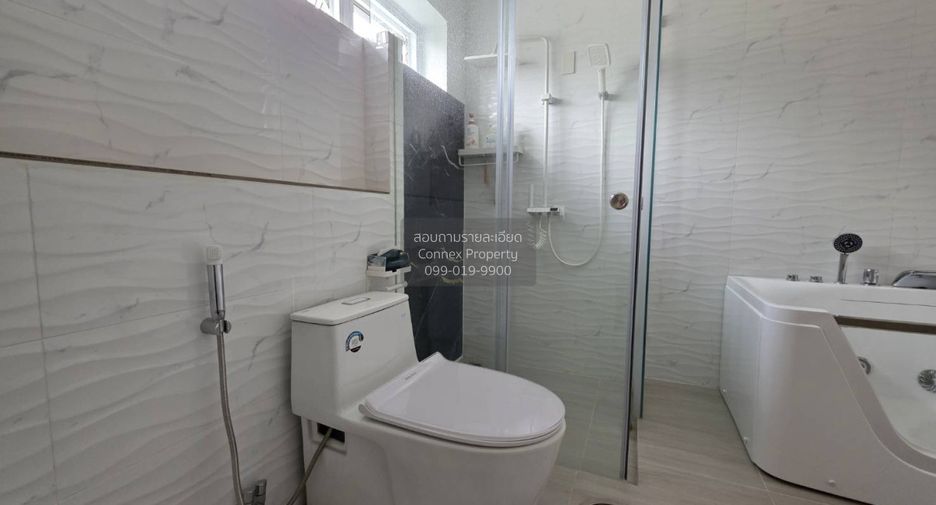 For sale 6 bedrooms house in Thawi Watthana, Bangkok