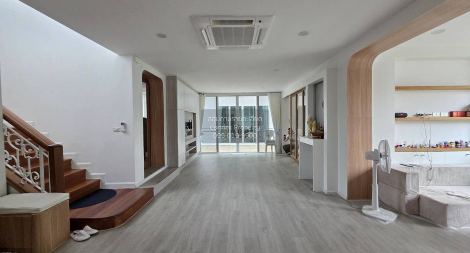 For sale 6 bedrooms house in Thawi Watthana, Bangkok