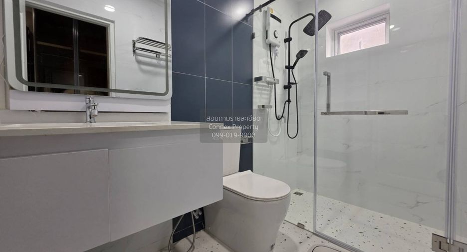 For sale 6 bedrooms house in Thawi Watthana, Bangkok