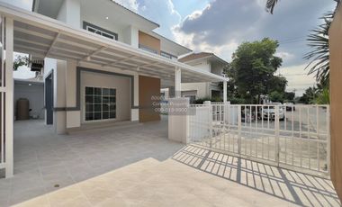 For sale 3 bedrooms house in Khlong Sam Wa, Bangkok