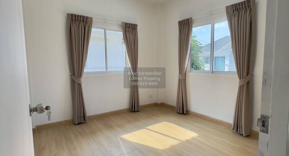 For sale 3 bedrooms house in Khlong Sam Wa, Bangkok