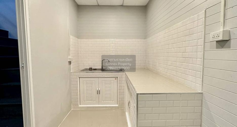 Casa adosada en venta de 2 habitaciones en Mueang Nonthaburi, Nonthaburi