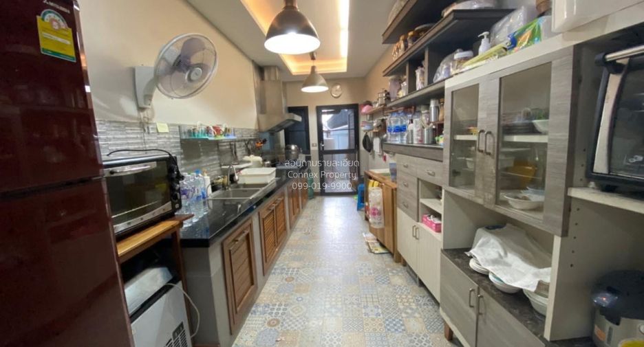 For sale 6 bedrooms house in Wang Thonglang, Bangkok