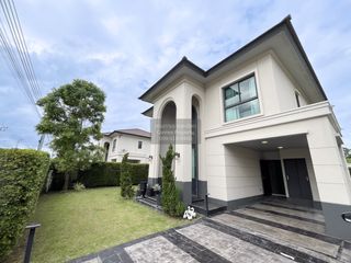 出售 4 卧室 独立屋 在 Mueang Samut Sakhon, Samut Sakhon