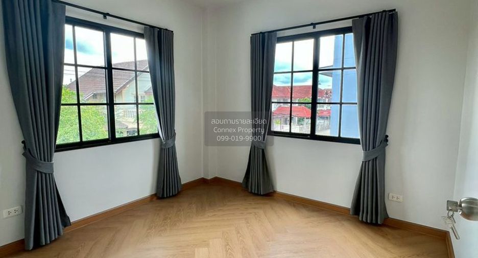 For sale 4 bedrooms townhouse in Lam Luk Ka, Pathum Thani