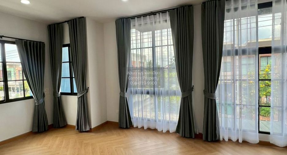 For sale 4 bedrooms townhouse in Lam Luk Ka, Pathum Thani