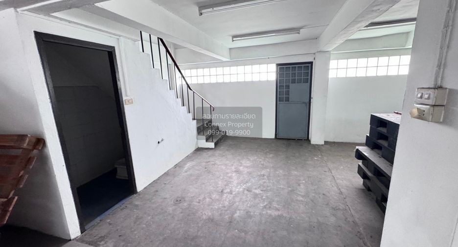 Gewerbefläche zum Kauf mit 3 Zimmer in Bang Kho Laem, Bangkok
