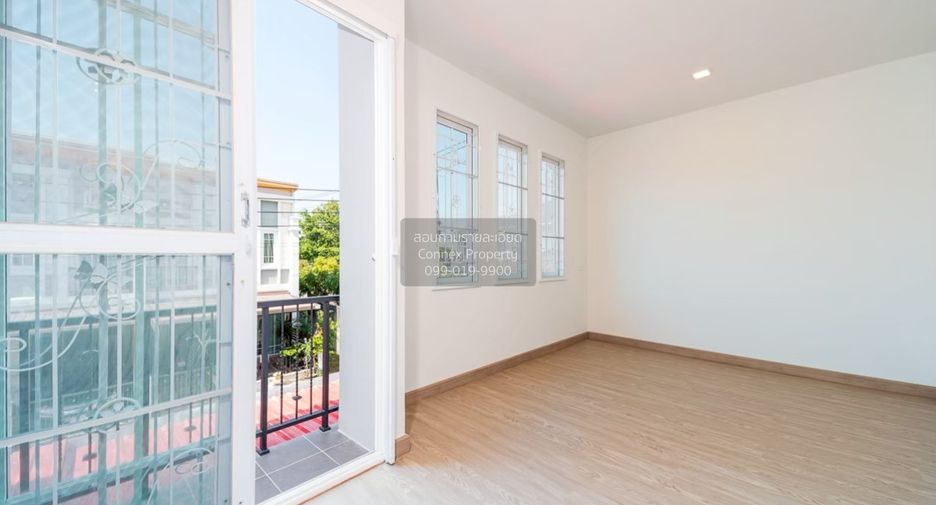 For sale 3 bedrooms townhouse in Bang Phli, Samut Prakan
