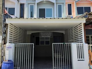For sale 2 bedrooms townhouse in Mueang Samut Prakan, Samut Prakan