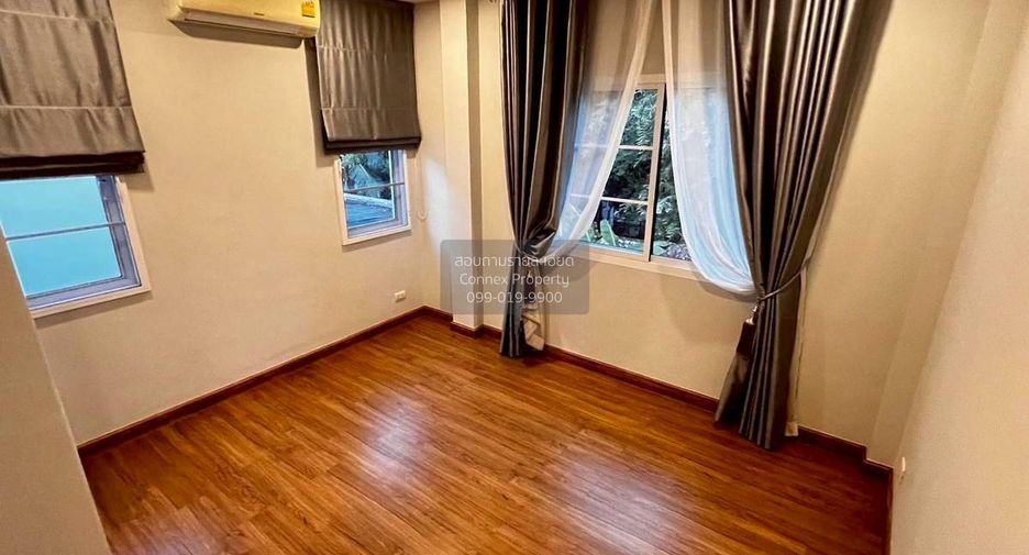 Haus zum Kauf mit 3 Zimmer in Khlong Sam Wa, Bangkok