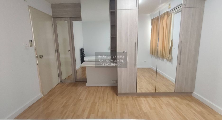For sale 2 bedrooms condo in Huai Khwang, Bangkok