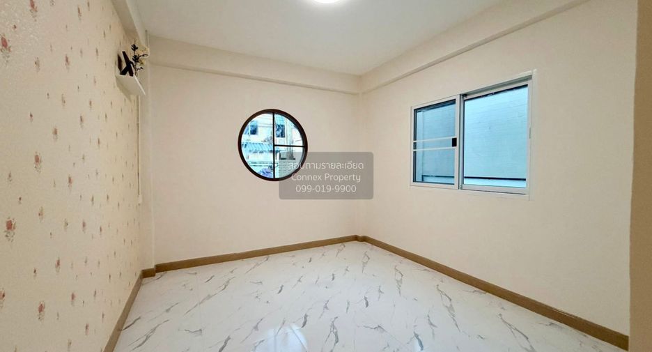 Casa adosada en venta de 3 habitaciones en Mueang Samut Prakan, Samut Prakan