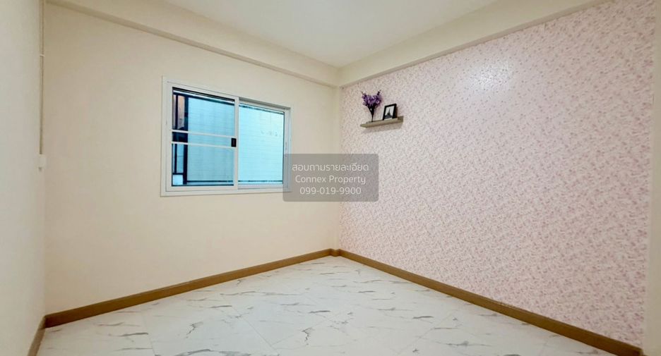 Casa adosada en venta de 3 habitaciones en Mueang Samut Prakan, Samut Prakan