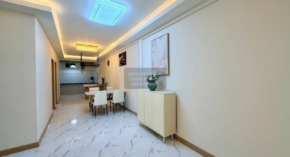 Casa adosada en venta de 3 habitaciones en Mueang Samut Prakan, Samut Prakan