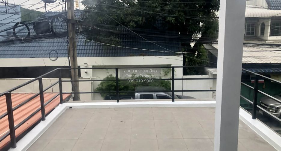 For sale 2 bedrooms townhouse in Lak Si, Bangkok