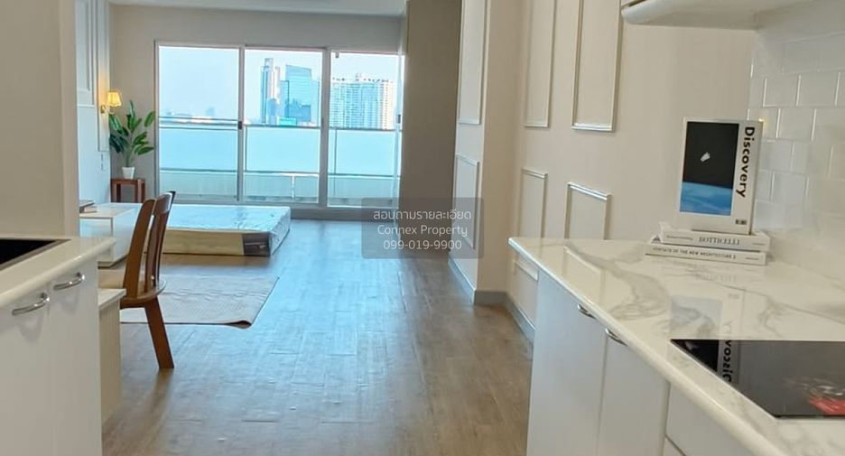 À vendre 1 chambre condo à Yan Nawa, Bangkok