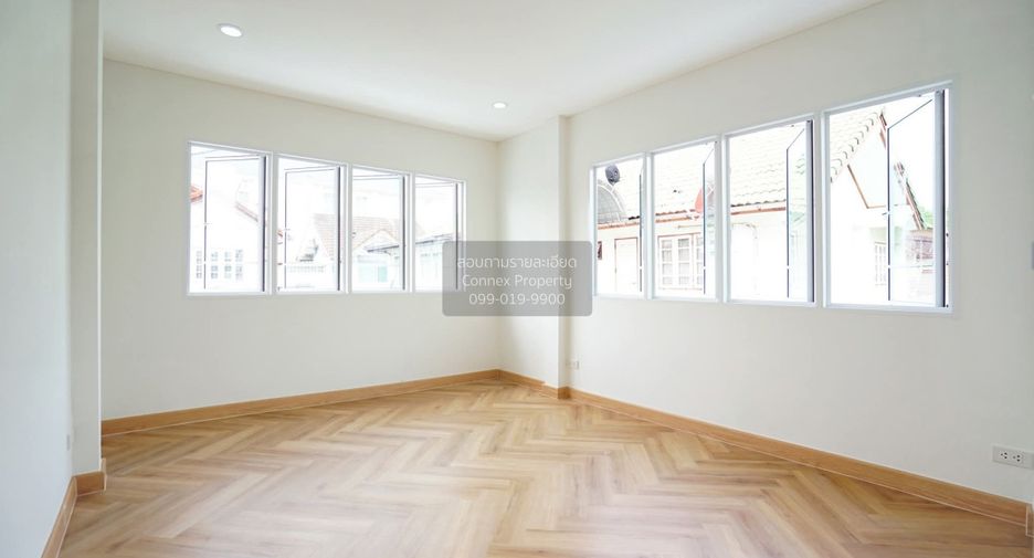 For sale 4 bedrooms house in Bang Khun Thian, Bangkok
