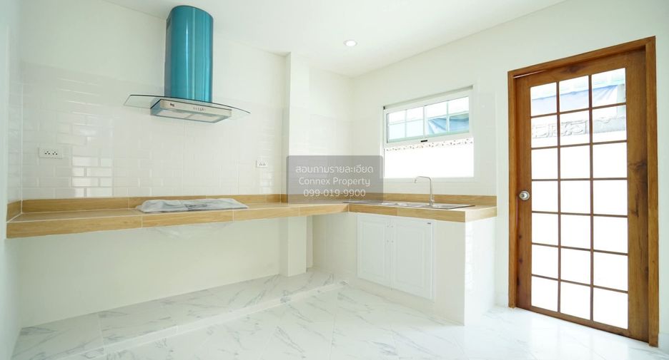 For sale 4 bedrooms house in Bang Khun Thian, Bangkok