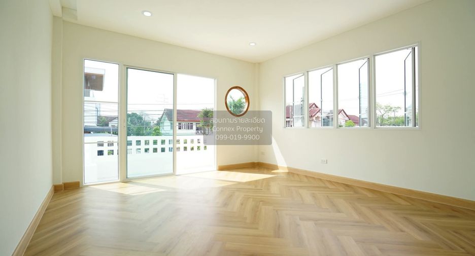 For sale 4 bedrooms house in Bang Khun Thian, Bangkok