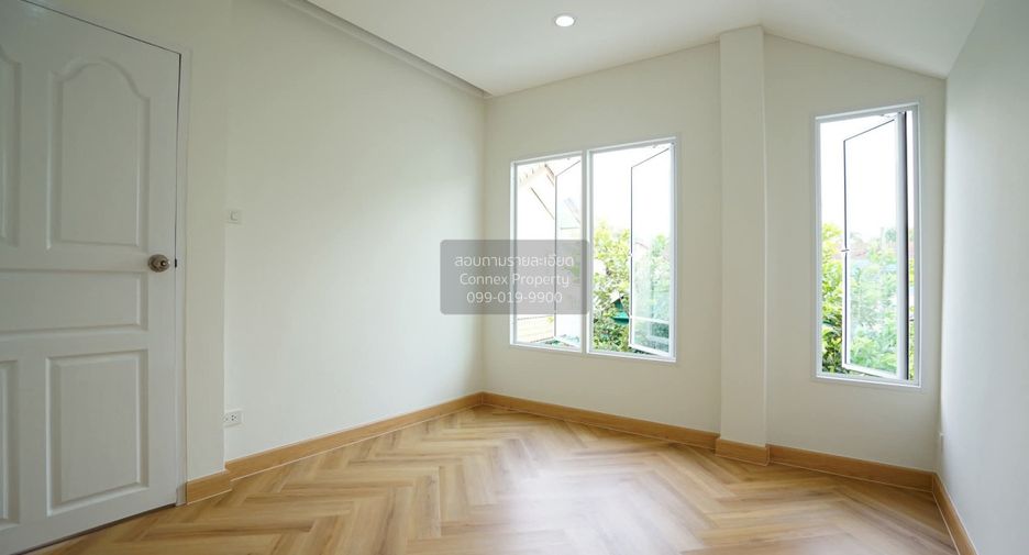 For sale 4 bedrooms house in Bang Khun Thian, Bangkok