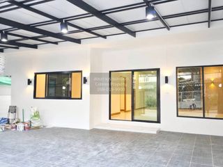 For sale 3 bedrooms house in Thawi Watthana, Bangkok