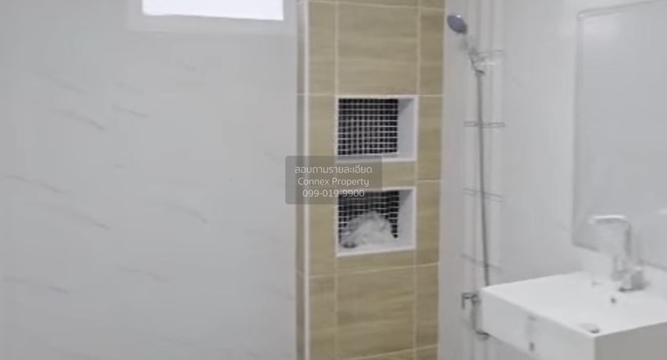 For sale 3 bedrooms house in Thawi Watthana, Bangkok