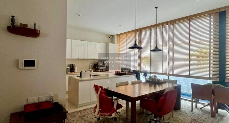 Casa en venta de 5 habitaciones en Bang Kapi, Bangkok