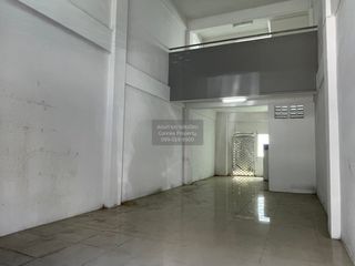 For sale 3 bedrooms retail Space in Phra Samut Chedi, Samut Prakan