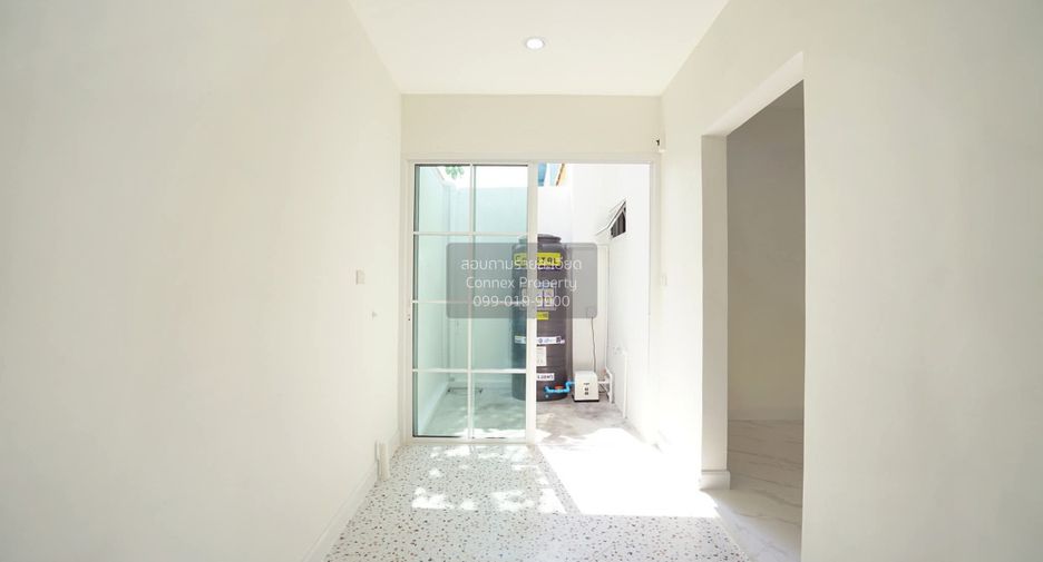 For sale 3 bedrooms house in Mueang Nonthaburi, Nonthaburi