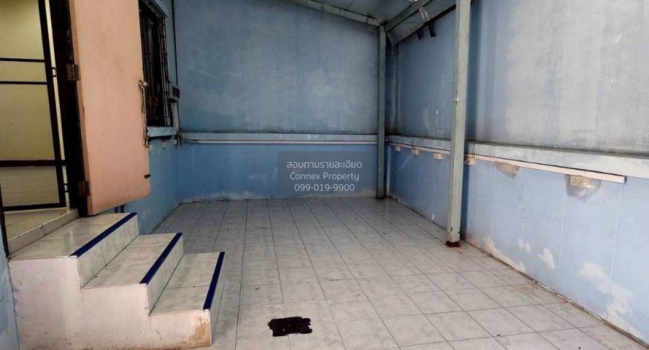 For sale 3 bedrooms townhouse in Wang Thonglang, Bangkok
