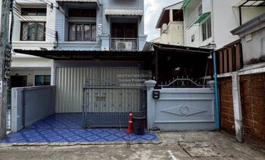 出售 3 卧室 联排别墅 在 Wang Thong Lang, 曼谷