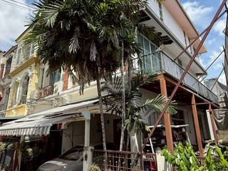 For sale 6 bedrooms townhouse in Chatuchak, Bangkok