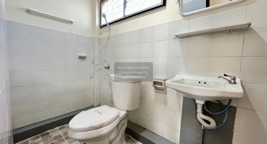 For sale 3 bedrooms townhouse in Prawet, Bangkok