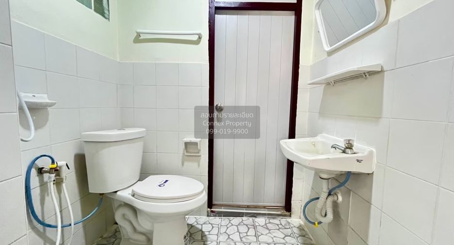 For sale 3 bedrooms townhouse in Prawet, Bangkok