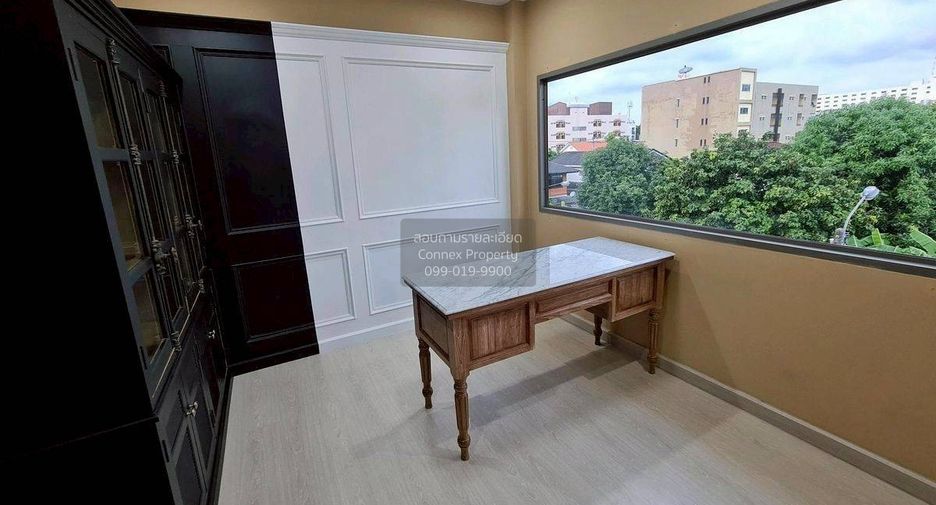 For sale 5 bedrooms house in Chatuchak, Bangkok