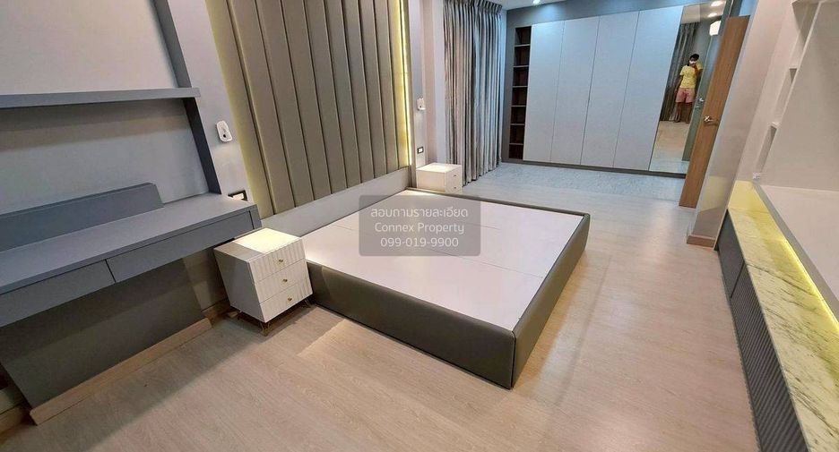 For sale 5 bedrooms house in Chatuchak, Bangkok