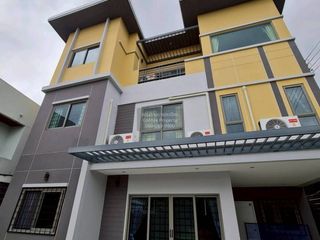 À vendre 5 chambres maison à Chatuchak, Bangkok