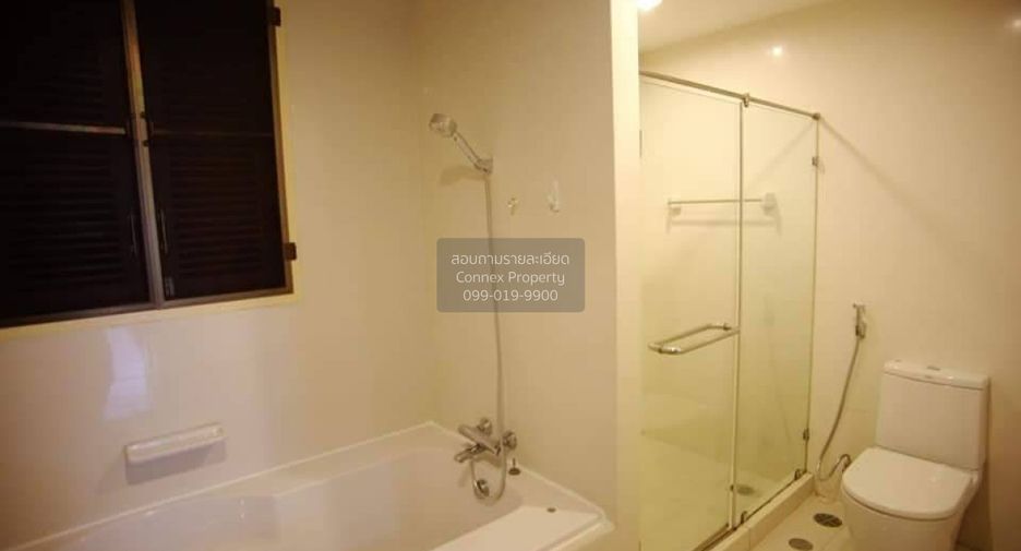 For sale 2 bedrooms condo in Huai Khwang, Bangkok