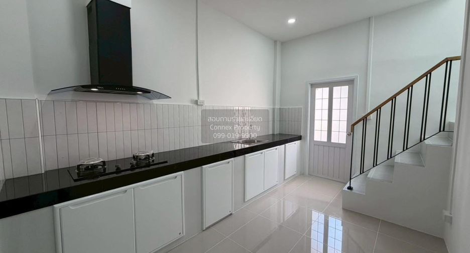 Продажа 3 спальни торговое помещение в Mueang Nonthaburi, Нонтабури