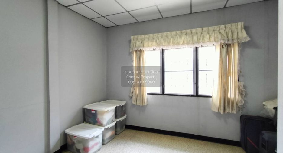 For sale 3 bedrooms townhouse in Bang Khen, Bangkok