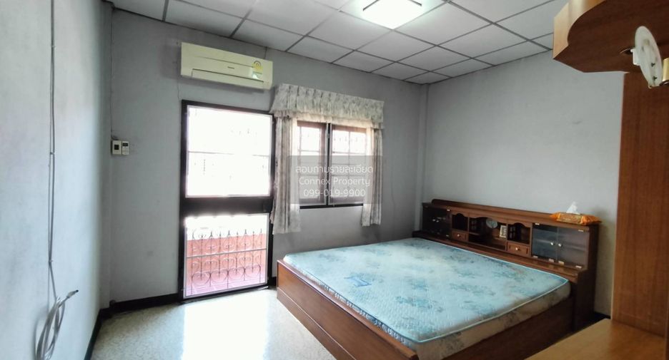 For sale 3 bedrooms townhouse in Bang Khen, Bangkok